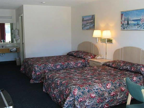 Garden Inn & Suites Metter Δωμάτιο φωτογραφία